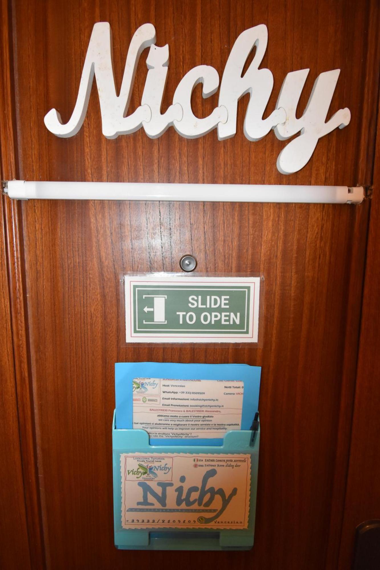 Hotel Vichyenichy à Morena Extérieur photo