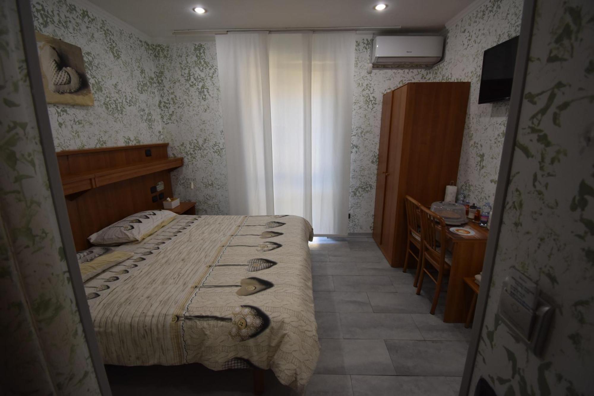 Hotel Vichyenichy à Morena Chambre photo