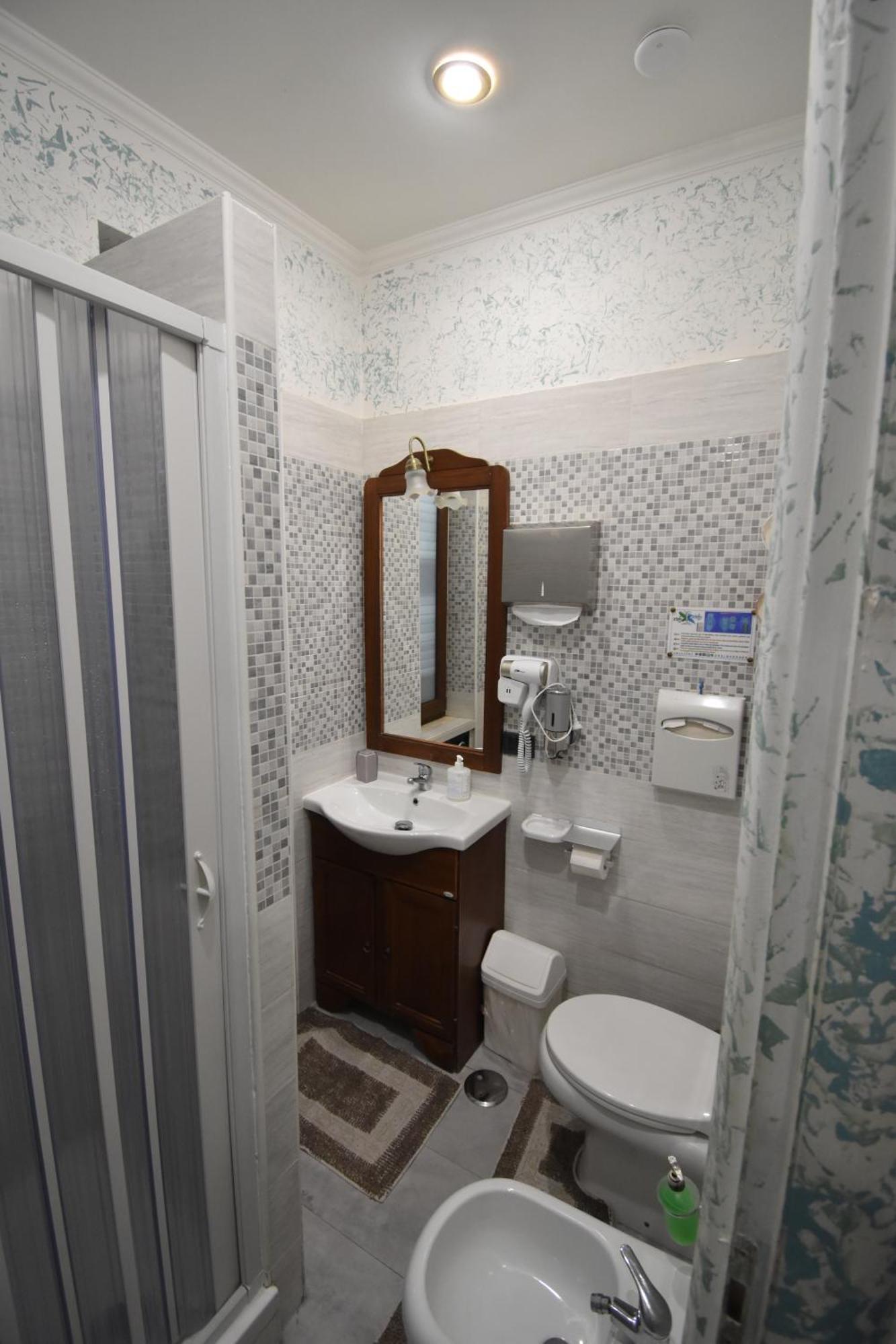 Hotel Vichyenichy à Morena Chambre photo