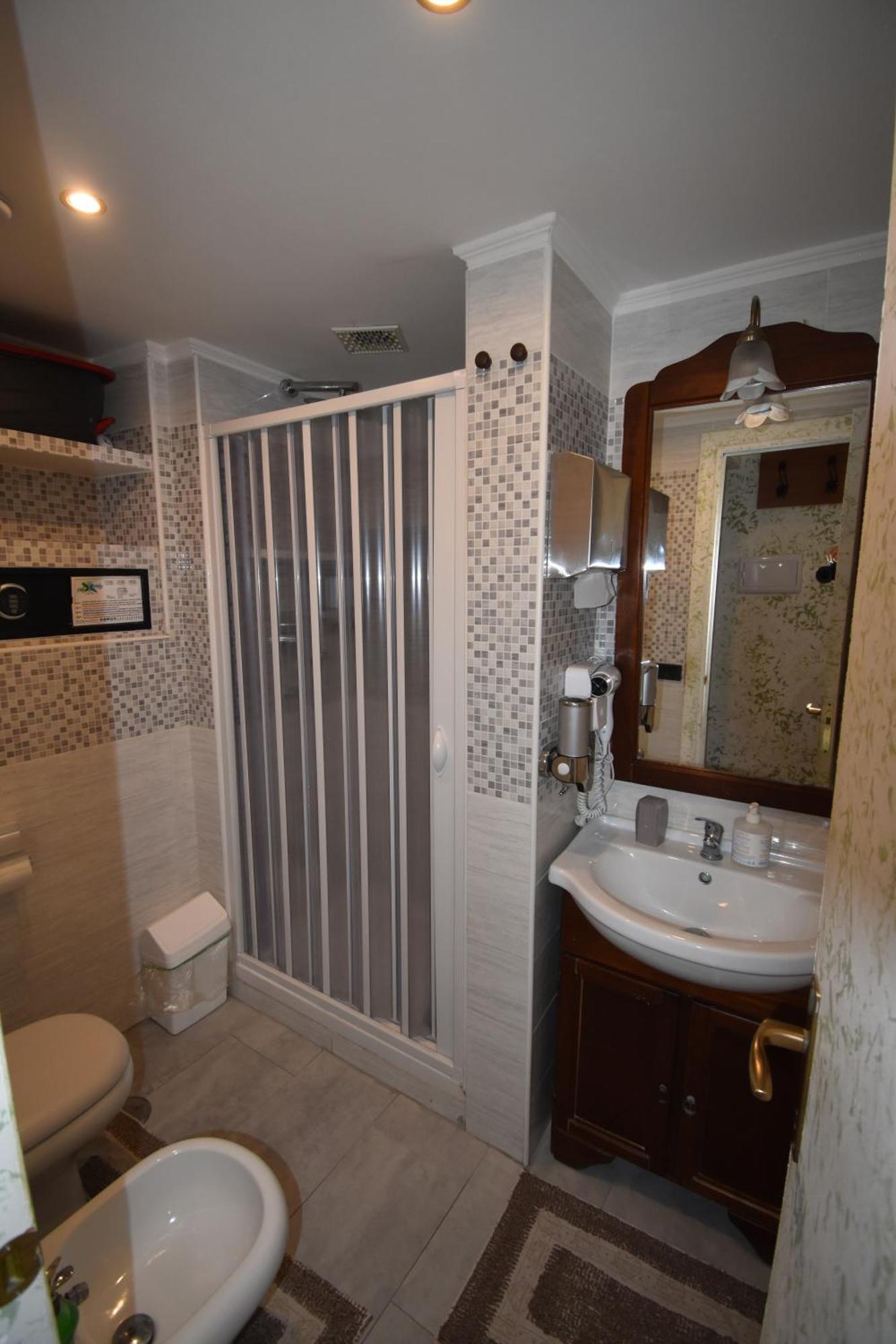 Hotel Vichyenichy à Morena Chambre photo