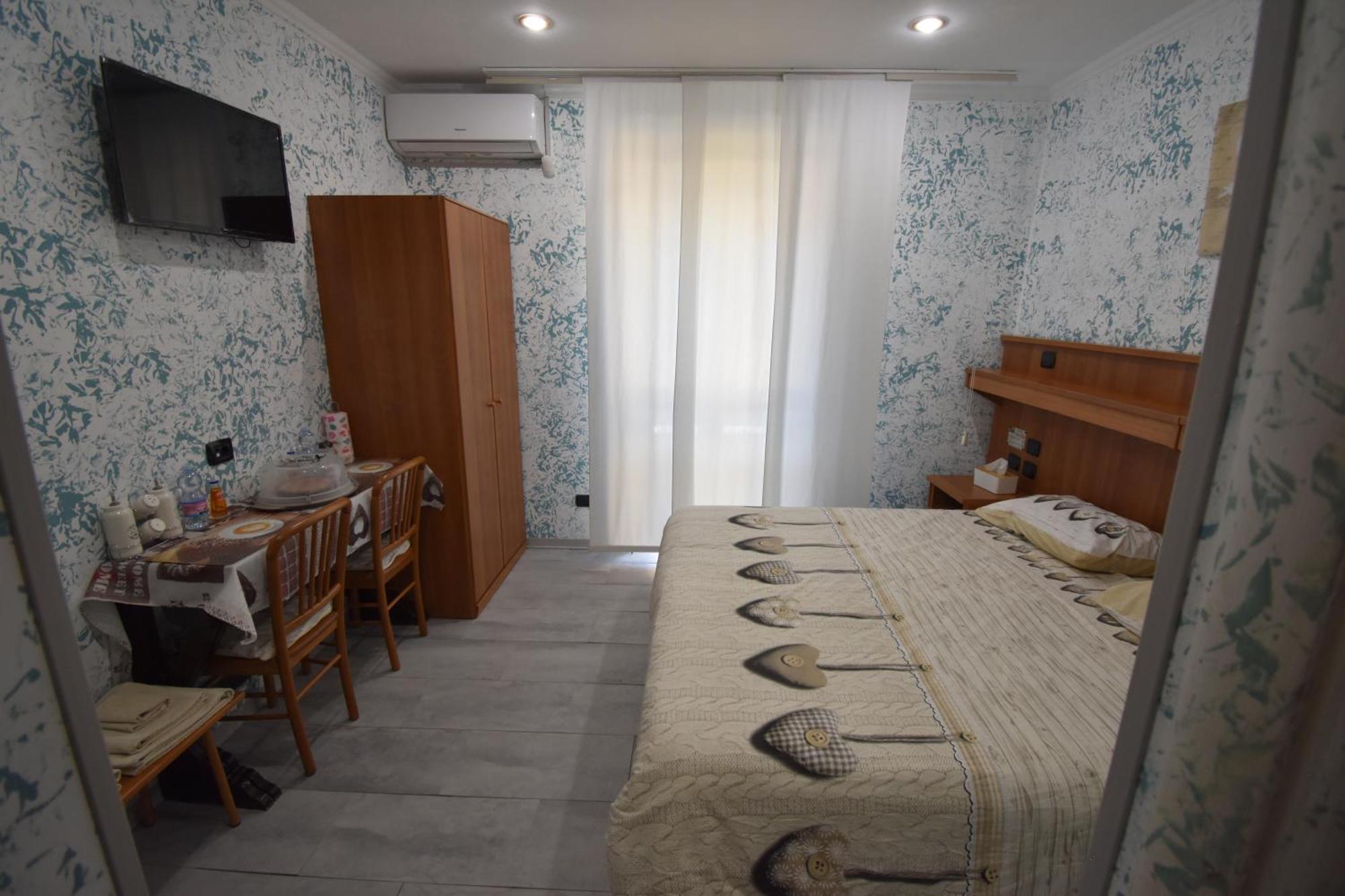 Hotel Vichyenichy à Morena Chambre photo